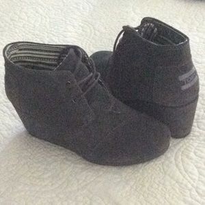 Ladies toms wedge ankle boots